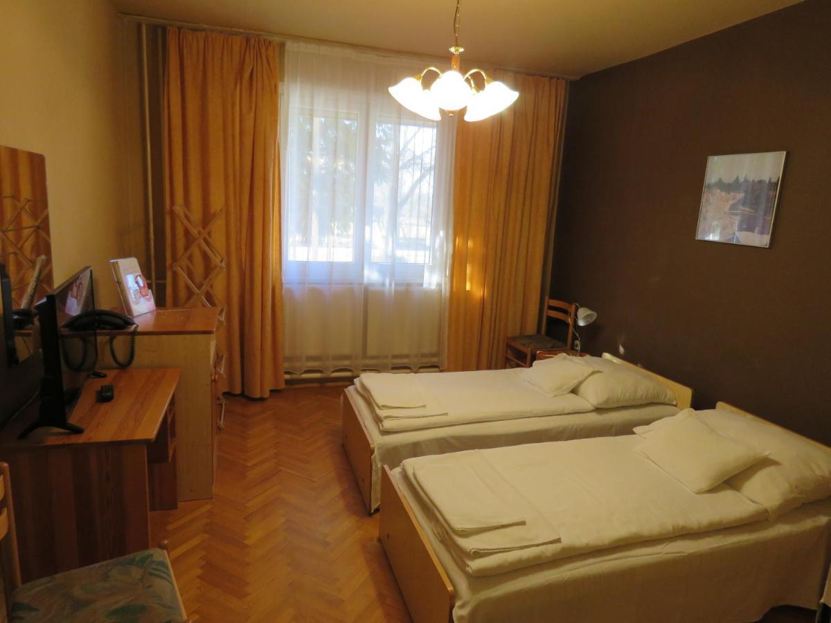 Thermal Apartmanhaz Komárom Dış mekan fotoğraf