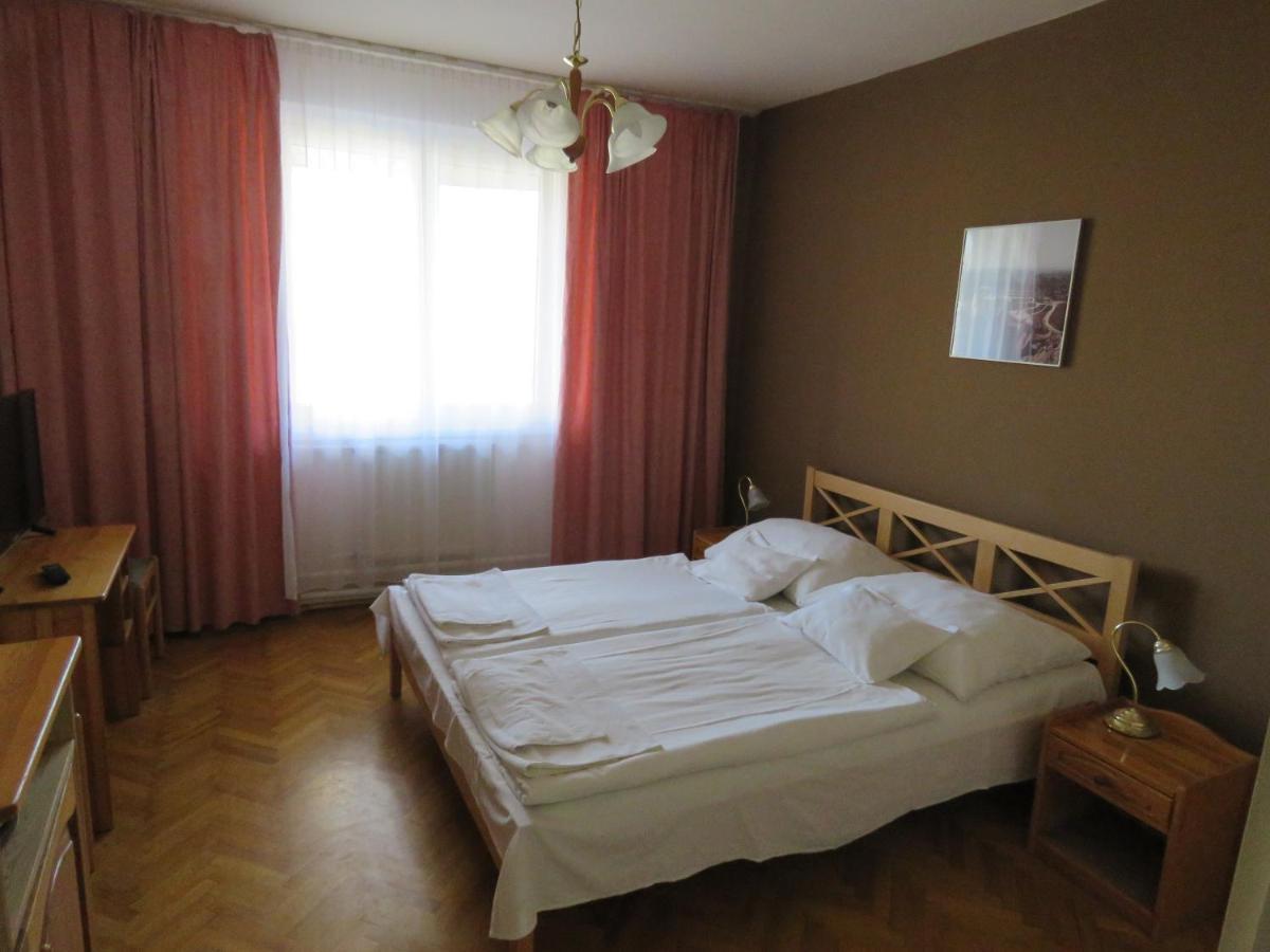Thermal Apartmanhaz Komárom Dış mekan fotoğraf