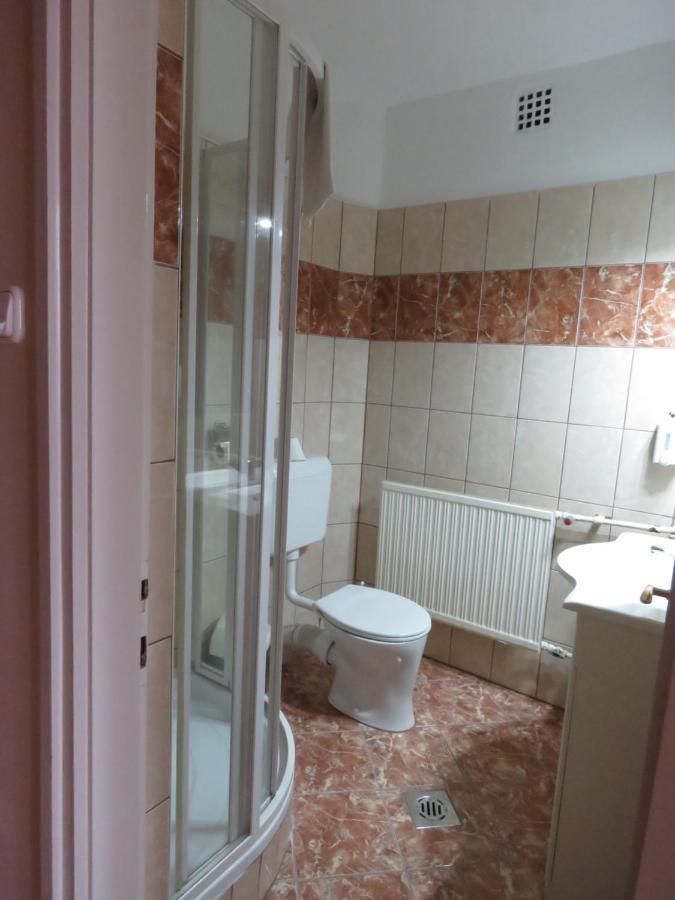 Thermal Apartmanhaz Komárom Dış mekan fotoğraf