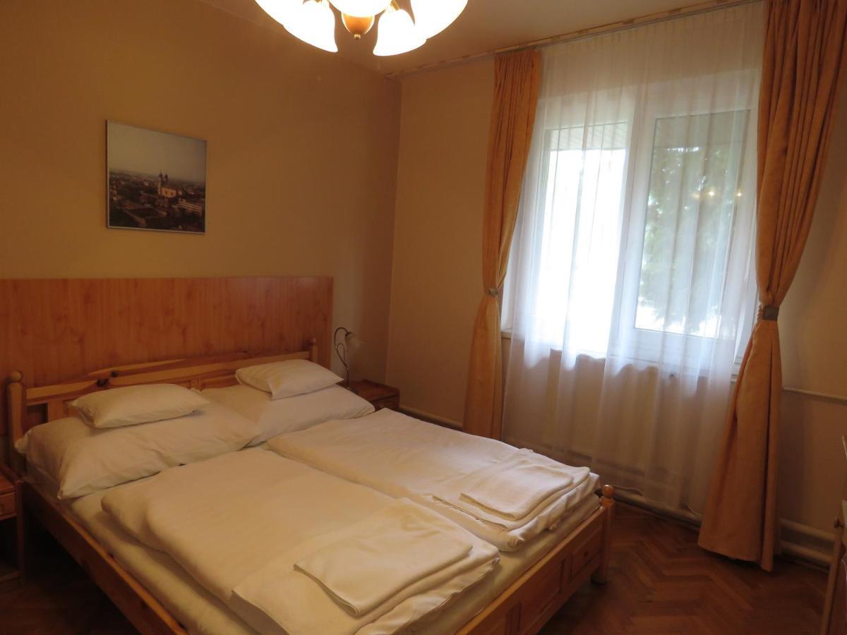 Thermal Apartmanhaz Komárom Dış mekan fotoğraf
