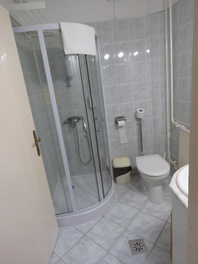 Thermal Apartmanhaz Komárom Dış mekan fotoğraf