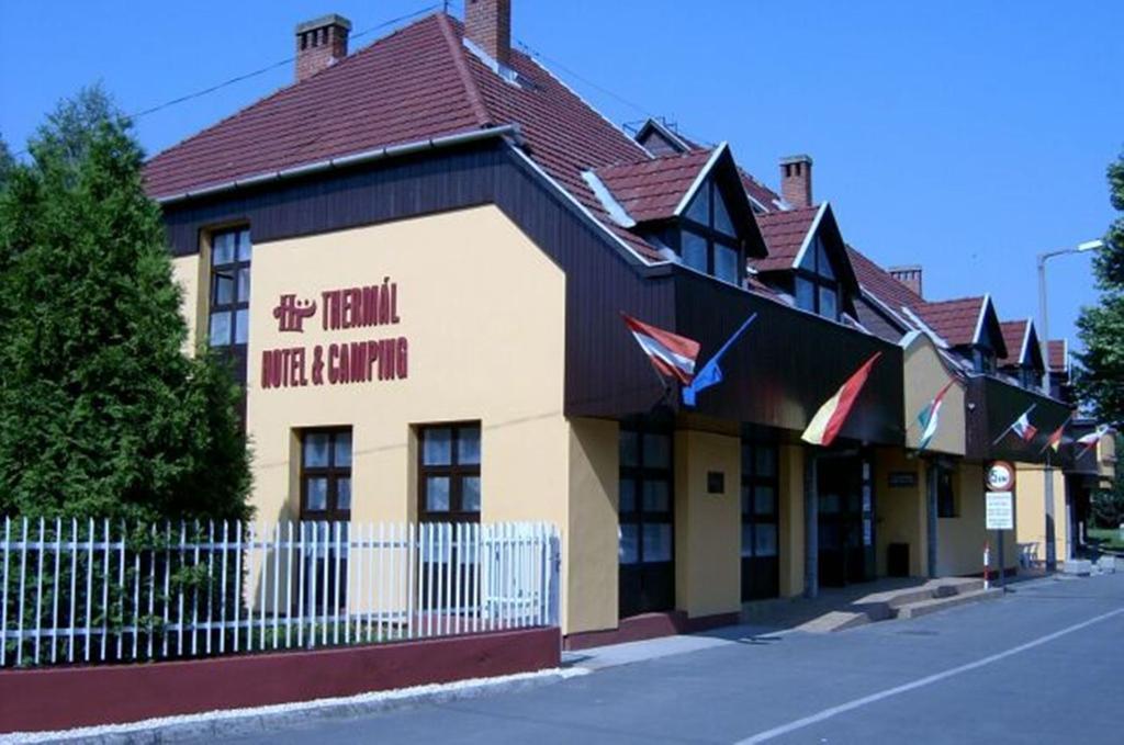 Thermal Apartmanhaz Komárom Dış mekan fotoğraf